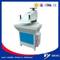 Shoe soles cutting machine